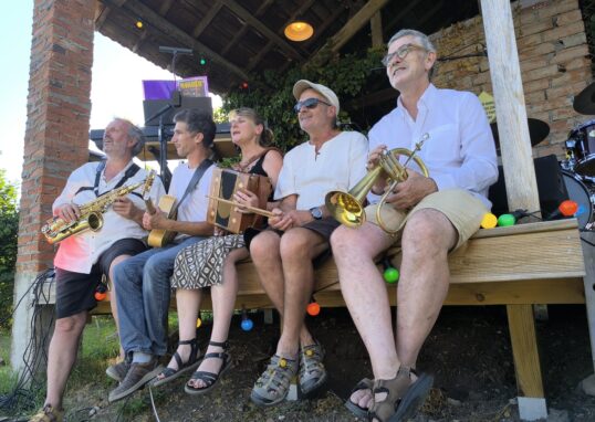Le groupe en concert.